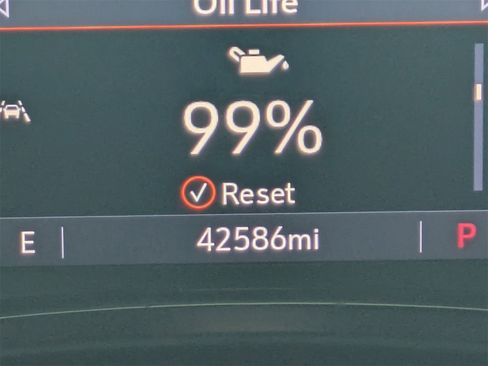 Used 2023 GMC Terrain SLT image 35