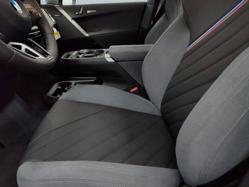 New 2026 BMW iX xDrive60 w/ M Sport Package image 5