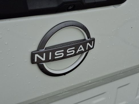 Used 2023 Nissan Frontier SV w/ SV Convenience Package image 29