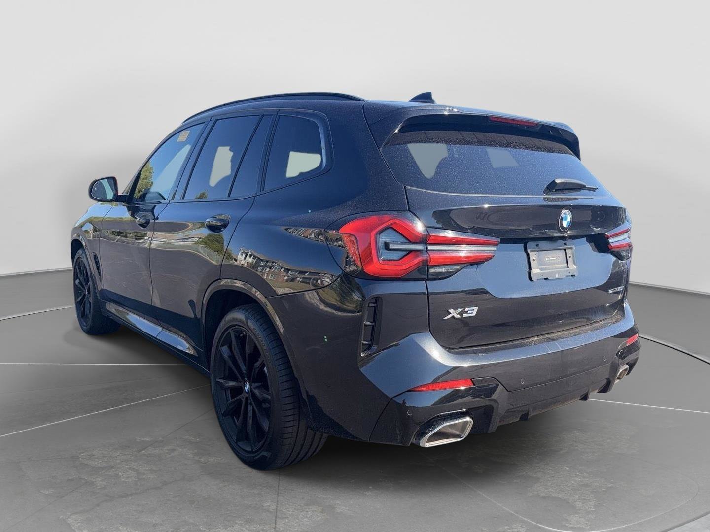 Used 2024 BMW X3 sDrive30i w/ Premium Package RWD image 2