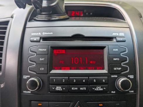 Used 2012 Kia Sorento FWD image 32