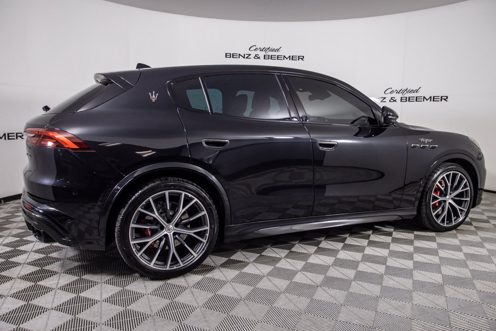 Used 2023 Maserati Grecale Trofeo AWD/4WD image 4