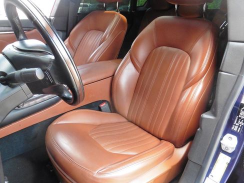 Used 2019 Maserati Levante GranLusso AWD/4WD image 12