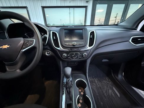 Used 2022 Chevrolet Equinox LT FWD image 12