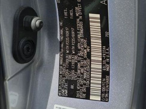 Used 2018 Toyota Sienna LE w/ Carpet Mat Package FWD image 17