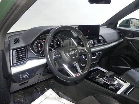 Used 2021 Audi Q5 e Premium Plus w/ Premium Plus Package AWD/4WD image 24