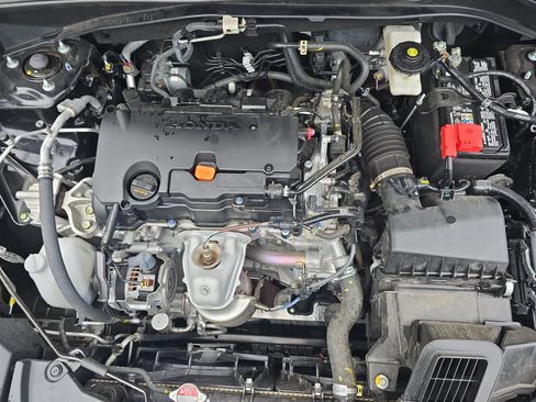 Used 2025 Honda HR-V Sport image 29