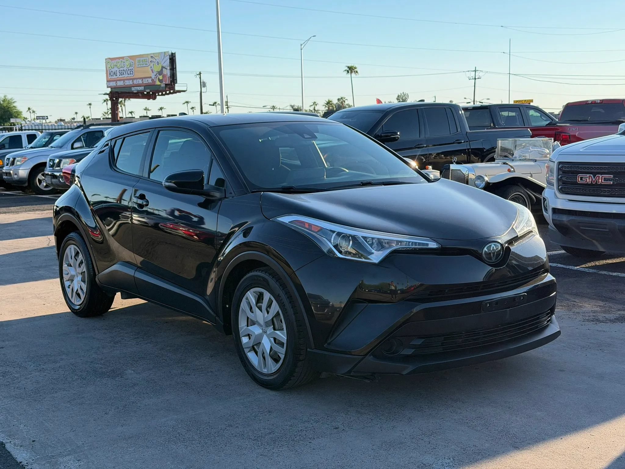 Used 2019 Toyota C-HR LE FWD image 12