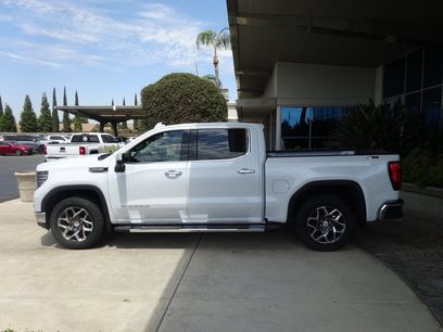 New 2026 GMC Sierra 1500 SLT w/ SLT Premium Package
