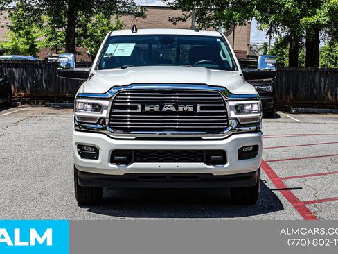 Used 2024 RAM 2500 Laramie AWD/4WD image 12