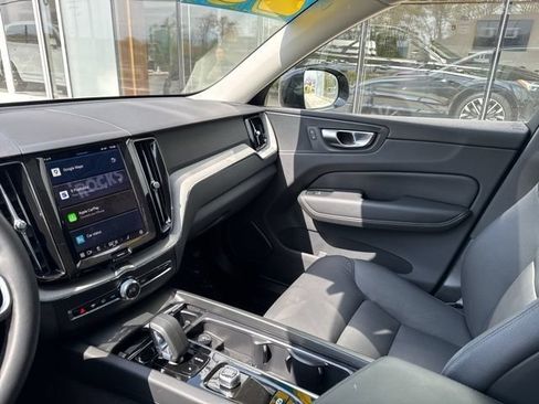 Certified 2025 Volvo XC60 B5 Plus AWD/4WD image 18