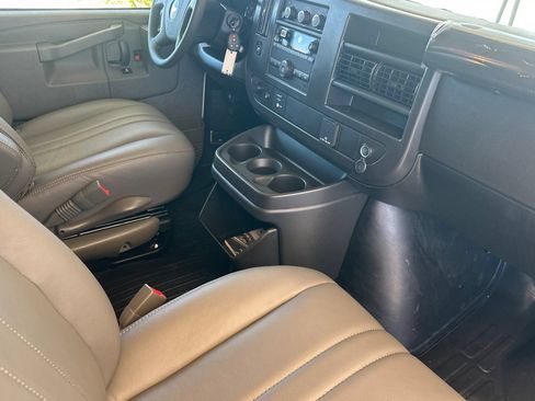 New 2026 Chevrolet Express 2500 w/ Communications Package RWD image 18