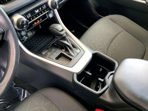 Used 2024 Toyota RAV4 XLE w/ Convenience Package FWD image 18