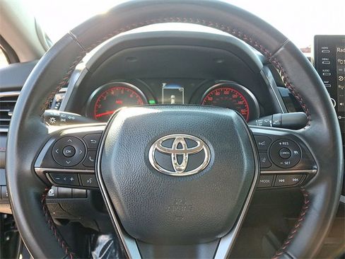 Used 2024 Toyota Camry image 18