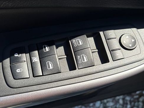 Used 2022 Jeep Cherokee Latitude Lux w/ Sun & Sound Group AWD/4WD image 26