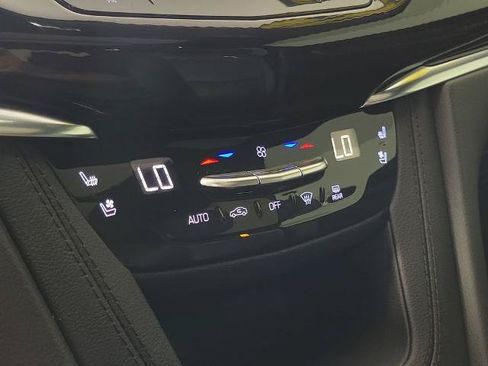 Used 2024 Cadillac XT6 Sport w/ Technology Package AWD/4WD image 31