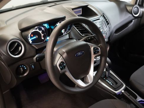 Used 2018 Ford Fiesta SE FWD image 6