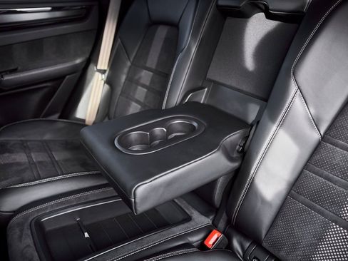 Used 2023 Porsche Cayenne Turbo GT image 56