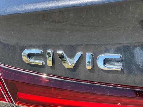 Used 2025 Honda Civic Sport image 12