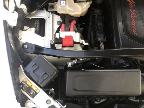 Used 2018 Alfa Romeo Stelvio Sport w/ Quick Order Package 22J Sport image 9