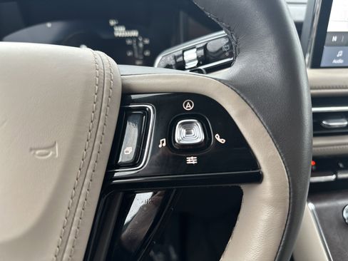 Used 2024 Lincoln Aviator Reserve w/ Equipment Group 201A image 20