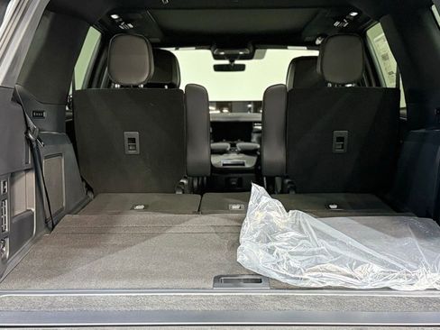New 2026 Lincoln Navigator Reserve w/ Jet Appearance Package AWD/4WD image 34