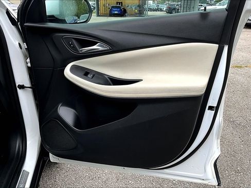 Used 2022 Buick Encore GX Select image 25