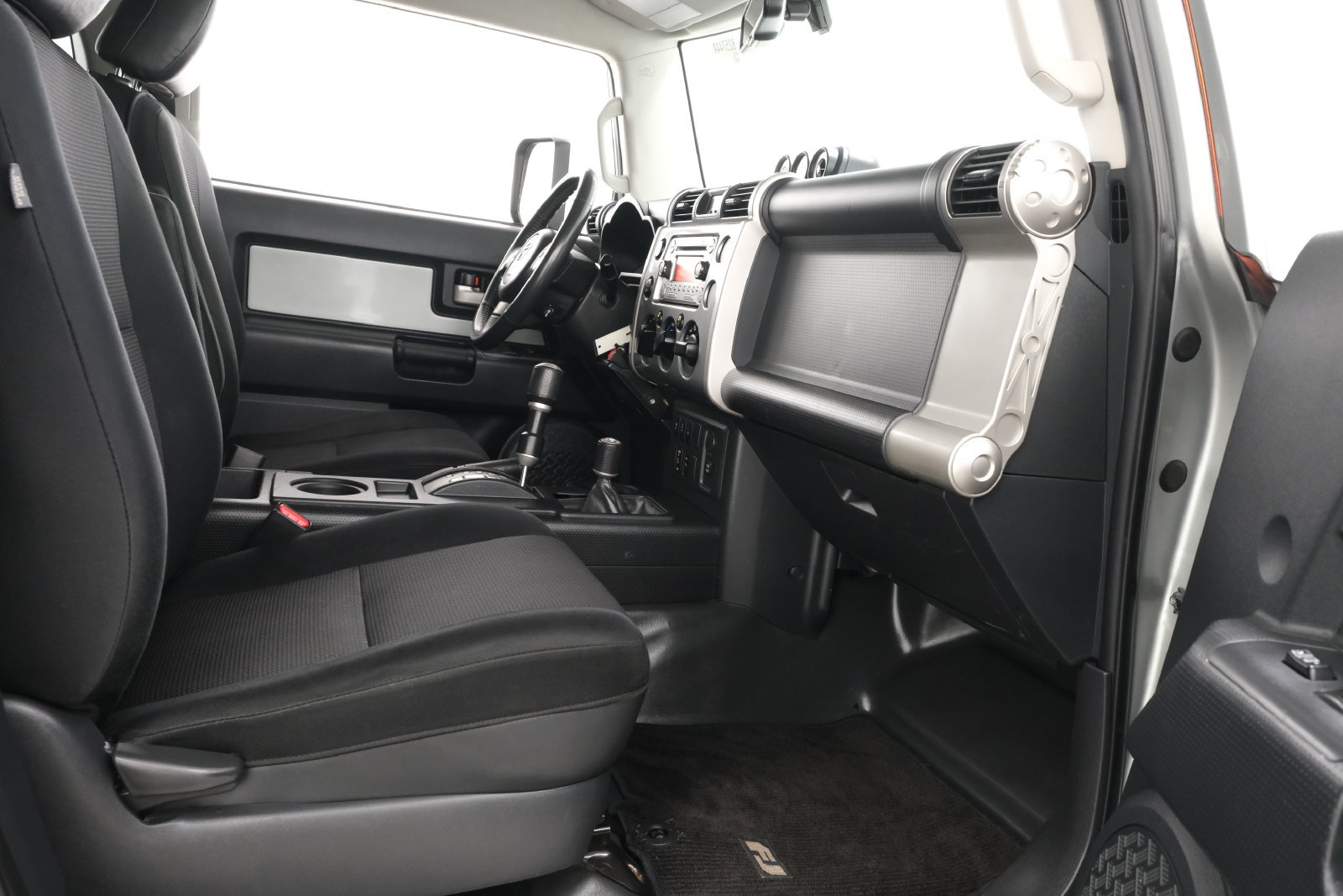 Used 2011 Toyota FJ Cruiser 4WD w/ Upgrade Pkg image 33