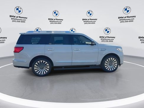 Used 2019 Lincoln Navigator Reserve AWD/4WD image 9