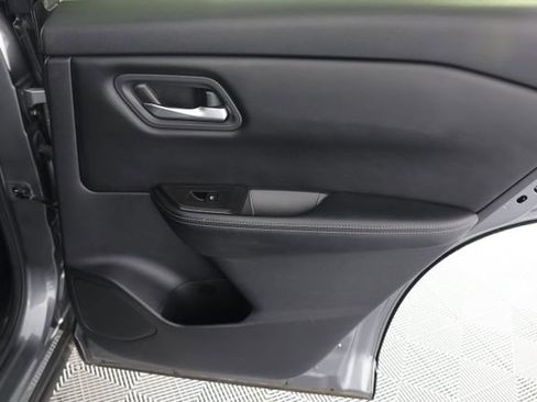 Used 2024 Nissan Rogue SV image 26