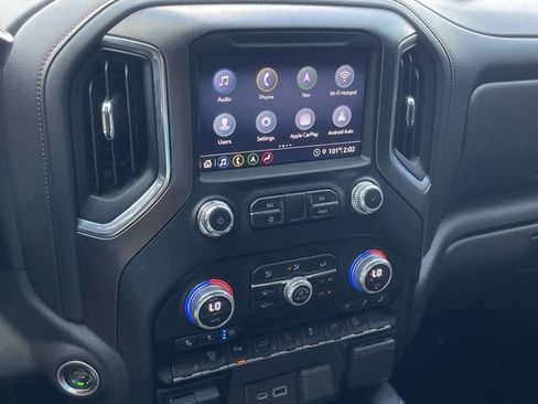 Used 2022 GMC Sierra 2500 AT4 w/ AT4 Preferred Package AWD/4WD image 14