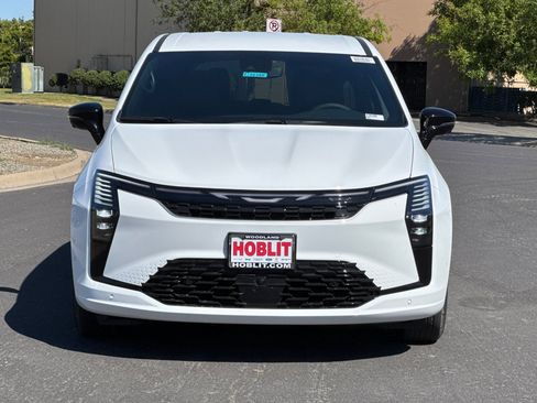 New 2027 Chrysler Pacifica Select FWD image 8
