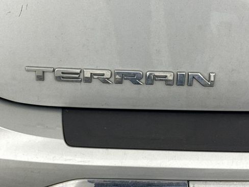 Used 2017 GMC Terrain SLE w/ Driver Alert Package I image 16