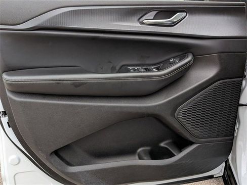 Certified 2024 Jeep Grand Cherokee L Laredo image 14