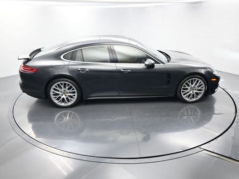 Used 2018 Porsche Panamera 4S image 39