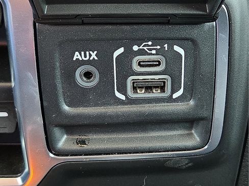 New 2025 Jeep Gladiator Willys image 19