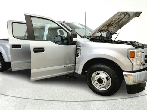 Used 2022 Ford F350 XL w/ STX Appearance Package RWD image 10