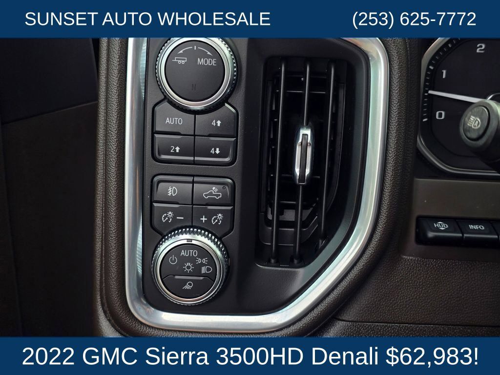 Used 2022 GMC Sierra 3500 Denali w/ Denali Ultimate Package AWD/4WD image 29