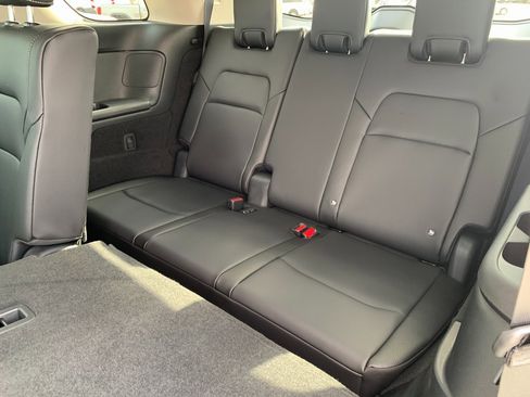 New 2025 Nissan Pathfinder SL image 19