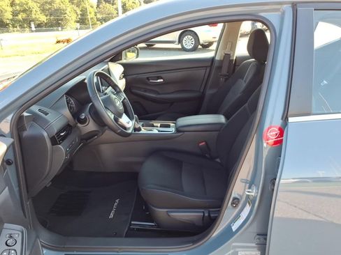 Certified 2025 Nissan Sentra SV w/ All-Weather Package FWD image 4