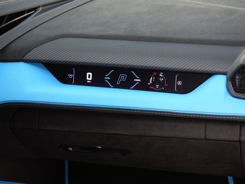 Used 2025 Lamborghini Revuelto AWD/4WD image 29
