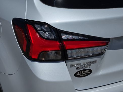 Used 2026 Mitsubishi Outlander Sport LE AWD/4WD image 24