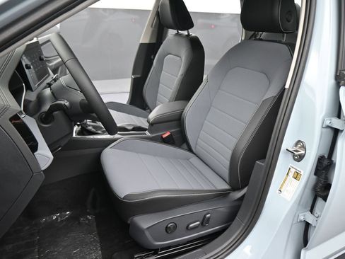 New 2025 Volkswagen Jetta SE image 37