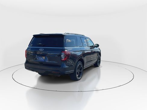 Certified 2024 Ford Expedition Limited image 8