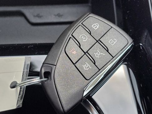 New 2025 Chevrolet Suburban Premier image 21