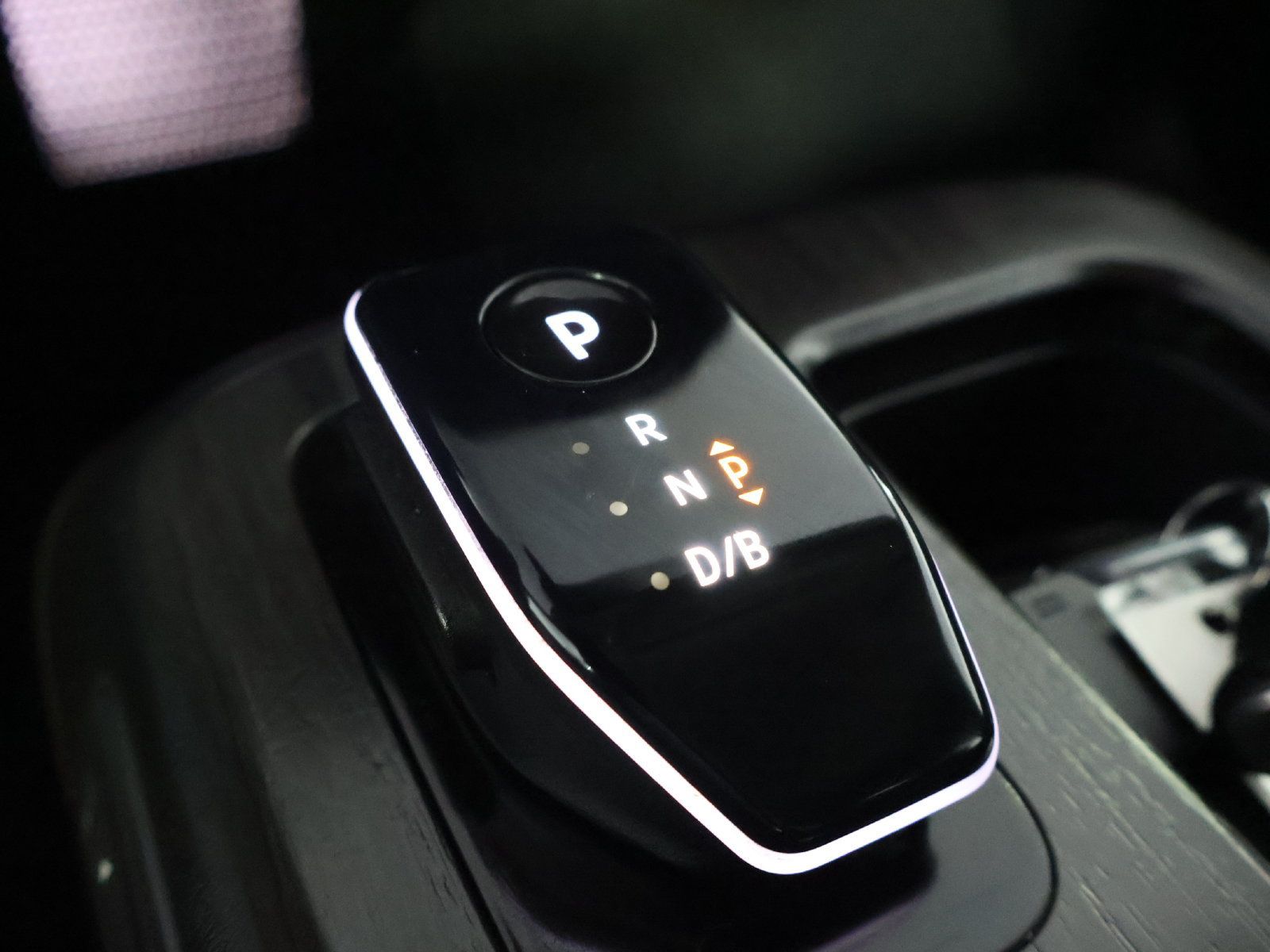 Used 2023 Nissan Ariya AWD image 39