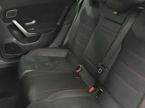 Used 2023 Mercedes-Benz CLA 250 4MATIC image 30