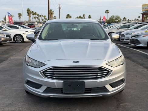 Used 2017 Ford Fusion SE FWD image 14