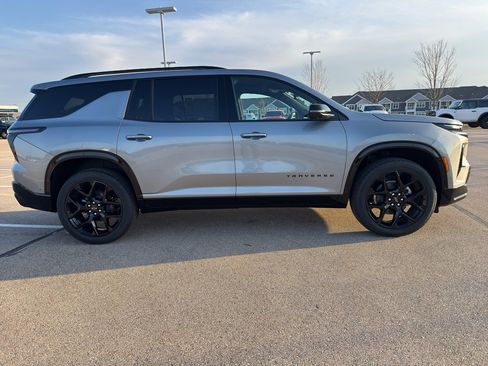 New 2026 Chevrolet Traverse RS w/ LPO, Floor Liner Package AWD/4WD image 5