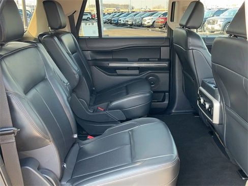 Used 2024 Ford Expedition Max XLT image 21